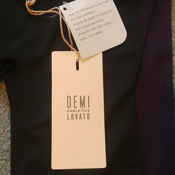 Fabletics Demi Lovato NWT leggings L - Picture 5 of 6
